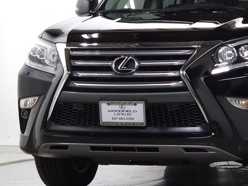 Used 2018 Lexus GX 460 Premium w/ Premium Package image 4