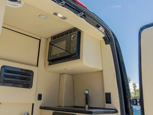 Used 2022 Mercedes-Benz Sprinter 2500 image 58