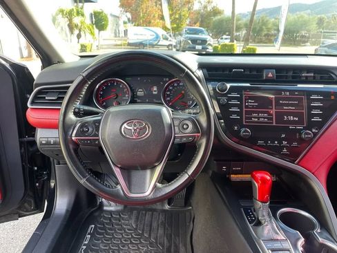 Used 2019 Toyota Camry XSE image 10