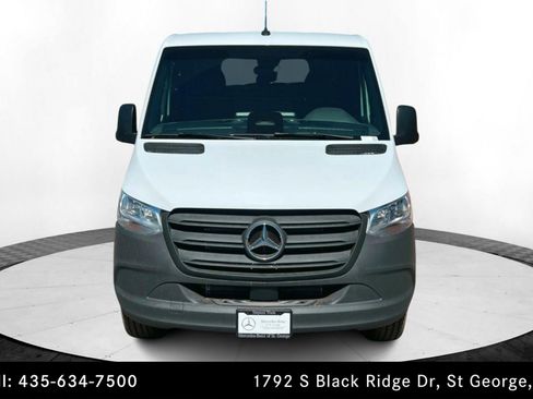 Used 2025 Mercedes-Benz Sprinter 2500 image 8