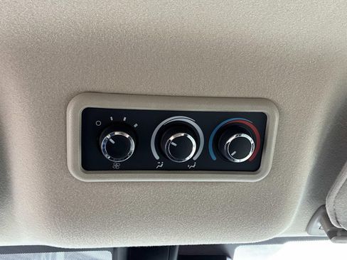 Used 2025 Chevrolet Express 3500 LT w/ LT Preferred Equipment Group RWD image 35