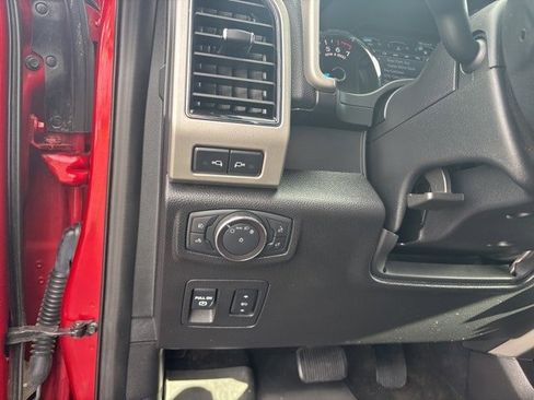 Used 2019 Ford F150 Lariat image 20
