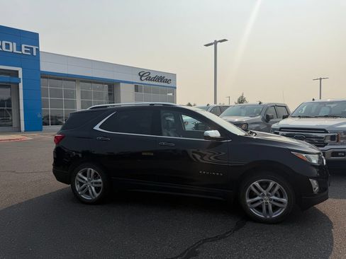 Used 2018 Chevrolet Equinox Premier AWD/4WD image 2