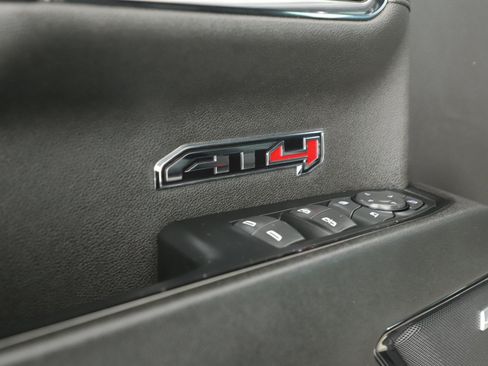 Used 2024 GMC Sierra 1500 AT4 w/ AT4 Preferred Package AWD/4WD image 11