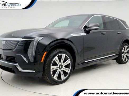 Used 2025 Cadillac Escalade IQ Luxury 2 image 1