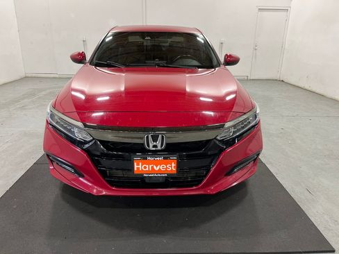 Used 2018 Honda Accord Sport image 2