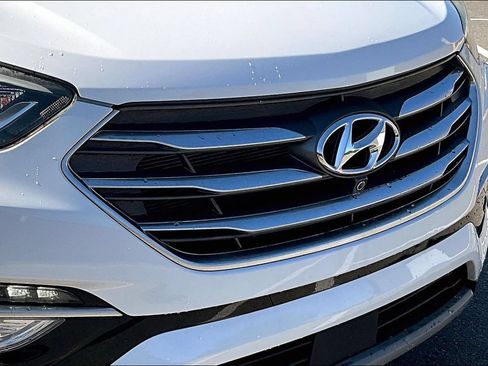 Used 2018 Hyundai Santa Fe Sport w/ 2.0T Ultimate Tech Package 05 FWD image 29