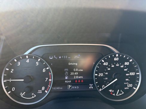 Used 2024 Nissan Titan SV w/ Accessory Utility Package image 20