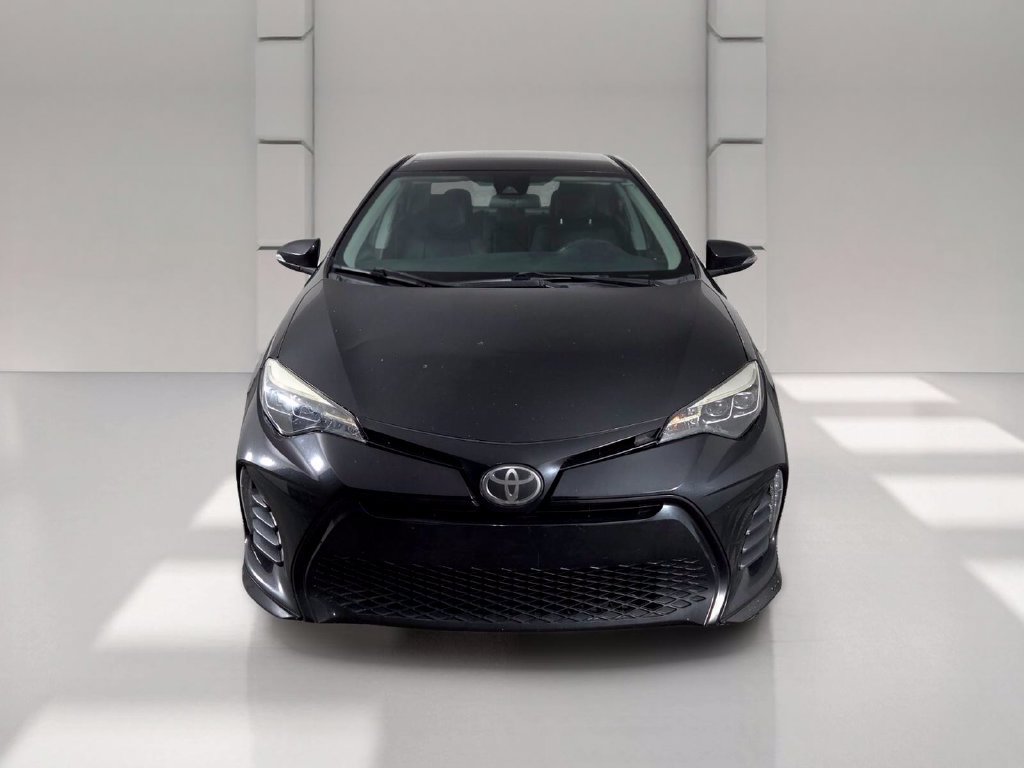 Used 2019 Toyota Corolla SE FWD image 3