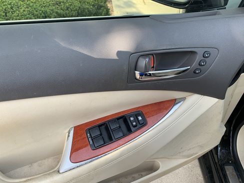 Used 2011 Lexus ES 350 w/ Preferred Accessory Package FWD image 15