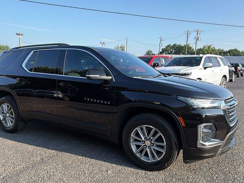 Used 2023 Chevrolet Traverse LT FWD image 6