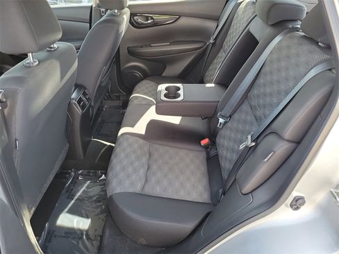 Used 2022 Nissan Rogue Sport SV image 24