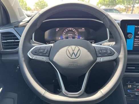 New 2026 Volkswagen Taos SE FWD image 35