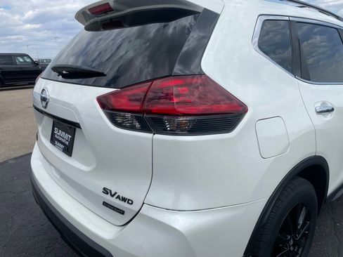 Used 2018 Nissan Rogue SV AWD/4WD image 28