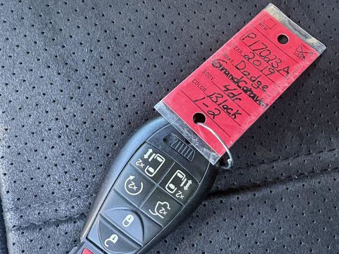 Used 2019 Dodge Grand Caravan SXT image 27