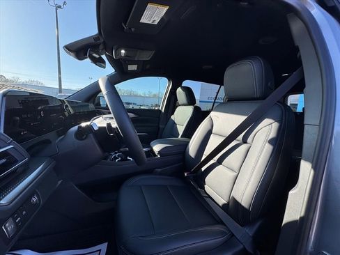 New 2026 Chevrolet Traverse LT w/ LPO, Floor Liner Package image 14