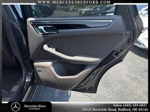Used 2020 Porsche Macan AWD/4WD image 24