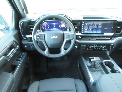 New 2026 Chevrolet Silverado 1500 LTZ w/ LTZ Premium Package image 18