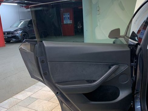 Used 2022 Tesla Model Y Performance AWD/4WD image 37