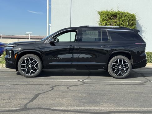 New 2026 Chevrolet Traverse High Country w/ LPO, Floor Liner Package AWD/4WD image 4
