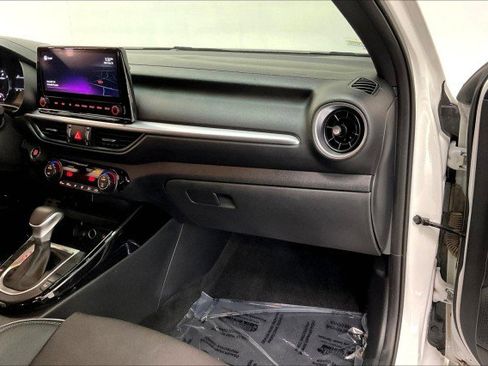 Used 2022 Kia Forte GT-Line w/ GT-Line Technology Package image 16