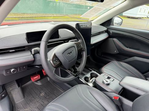 Used 2022 Ford Mustang Mach-E Premium image 17