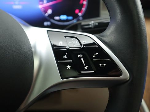 Used 2022 Mercedes-Benz C 300 4MATIC Sedan image 12