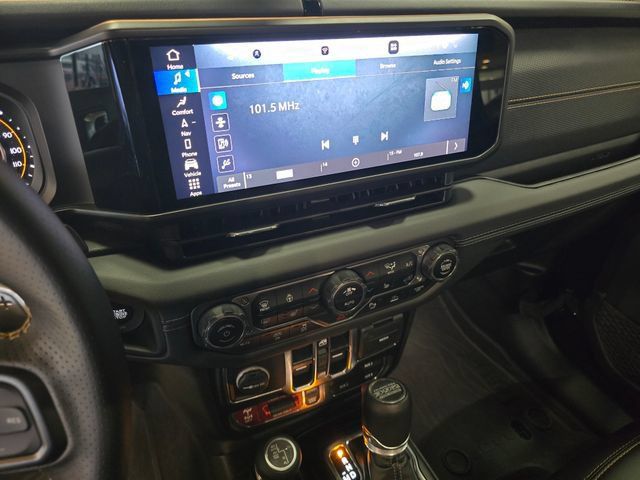 Used 2025 Jeep Wrangler Unlimited Rubicon 392 AWD/4WD image 44