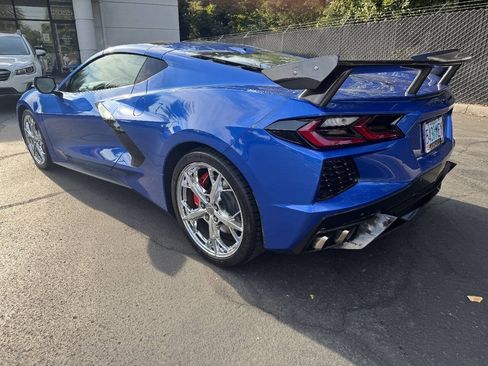 Used 2021 Chevrolet Corvette Stingray Premium Cpe w/ Z51 Performance Package RWD image 3