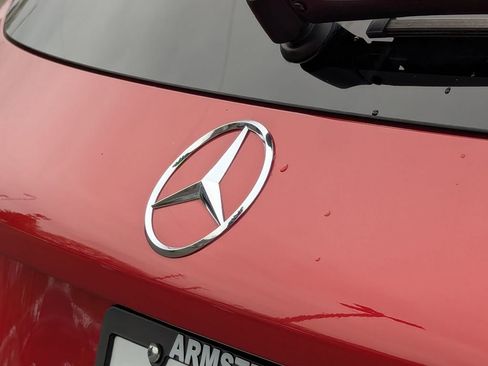 Used 2018 Mercedes-Benz GLC 300 4MATIC image 33