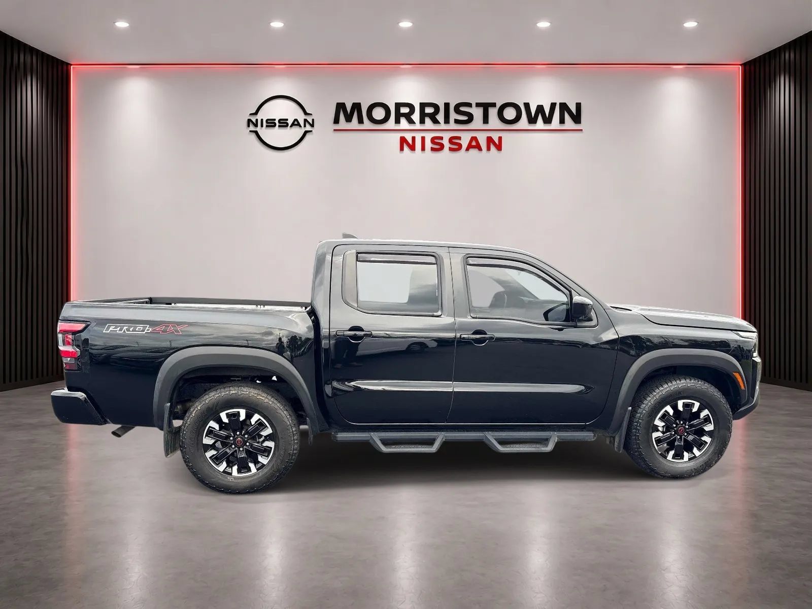 Used 2024 Nissan Frontier PRO-4X w/ Pro Convenience Package AWD/4WD image 2