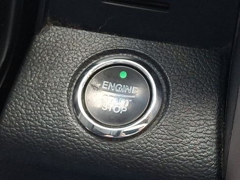 Used 2020 Ford F250 Lariat w/ Lariat Ultimate Package AWD/4WD image 24