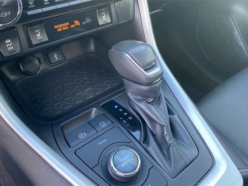 Used 2022 Toyota RAV4 XSE w/ XSE Grade Weather Package image 17