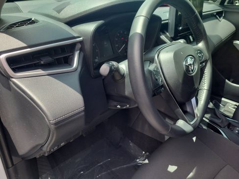 Used 2024 Toyota Corolla Cross LE FWD image 22