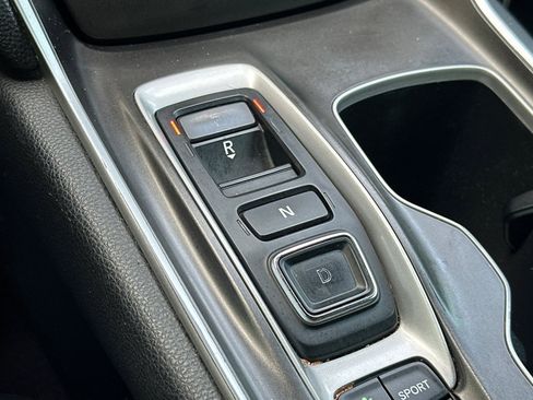 Used 2018 Honda Accord Sport image 17