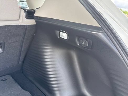 Certified 2025 Honda HR-V LX image 43