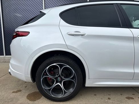 Used 2020 Alfa Romeo Stelvio Ti Sport AWD/4WD image 5