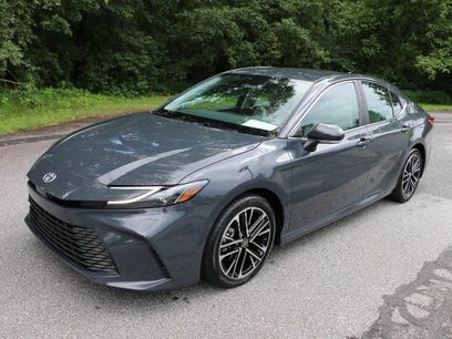 Used 2025 Toyota Camry XLE