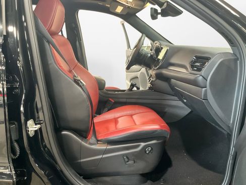 Used 2024 Dodge Durango SRT image 15