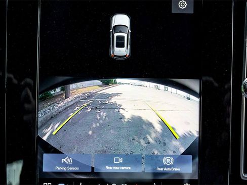 Used 2021 Volvo XC40 P8 Recharge image 24