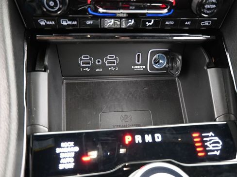 Used 2024 Jeep Grand Cherokee Overland w/ Adv Protech Group III image 30