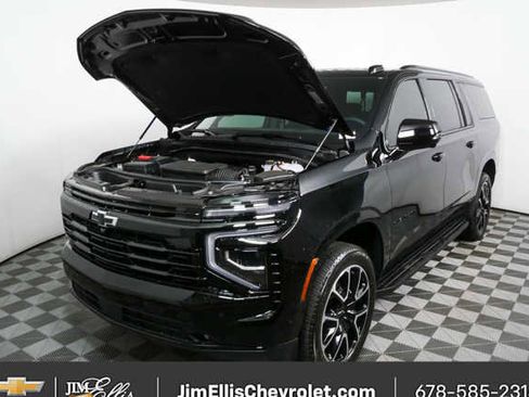 New 2026 Chevrolet Suburban RST w/ Comfort Package RWD image 32