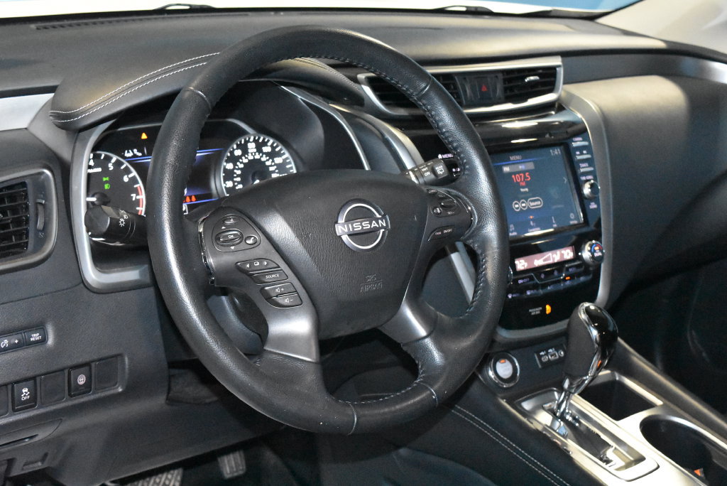 Used 2023 Nissan Murano SV AWD/4WD image 2