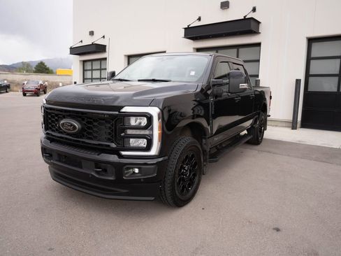Used 2025 Ford F350 Lariat w/ Lariat Ultimate Package AWD/4WD image 3
