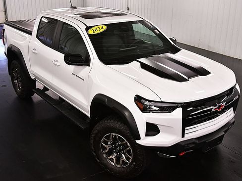 Used 2024 Chevrolet Colorado ZR2 w/ ZR2 Convenience Package III AWD/4WD image 15