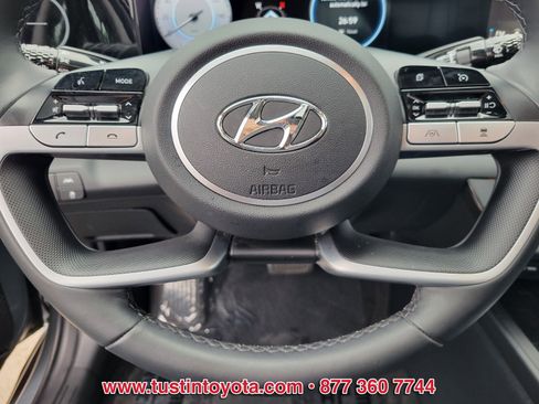 Used 2022 Hyundai Elantra Limited image 19
