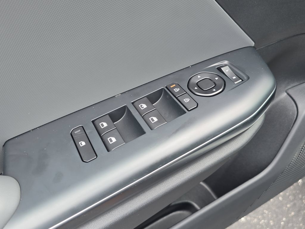 New 2026 Kia K4 FWD image 18