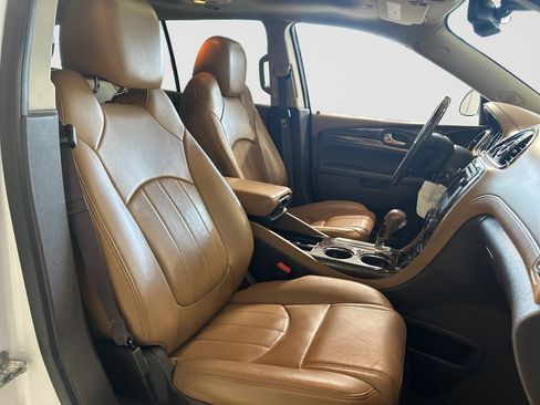 Used 2017 Buick Enclave Premium w/ Enclave Tuscan Edition FWD image 16