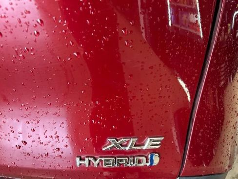 Used 2023 Toyota Sienna XLE FWD image 4