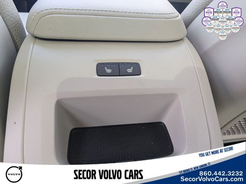 Used 2023 Volvo XC60 B5 Plus w/ Climate Package AWD/4WD image 31